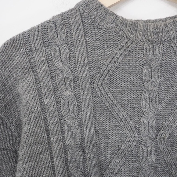 90s Vintage Gray Knit Sweater Cable Knit Mens Womens Size M/L - Picture 3 of 6